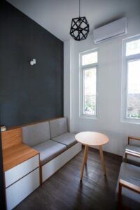 Piso pequeño de Valencia recién pintado por Caubal Pintores